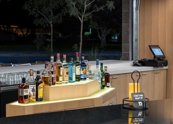 Hyatt Place Phoenix Hotel 4*